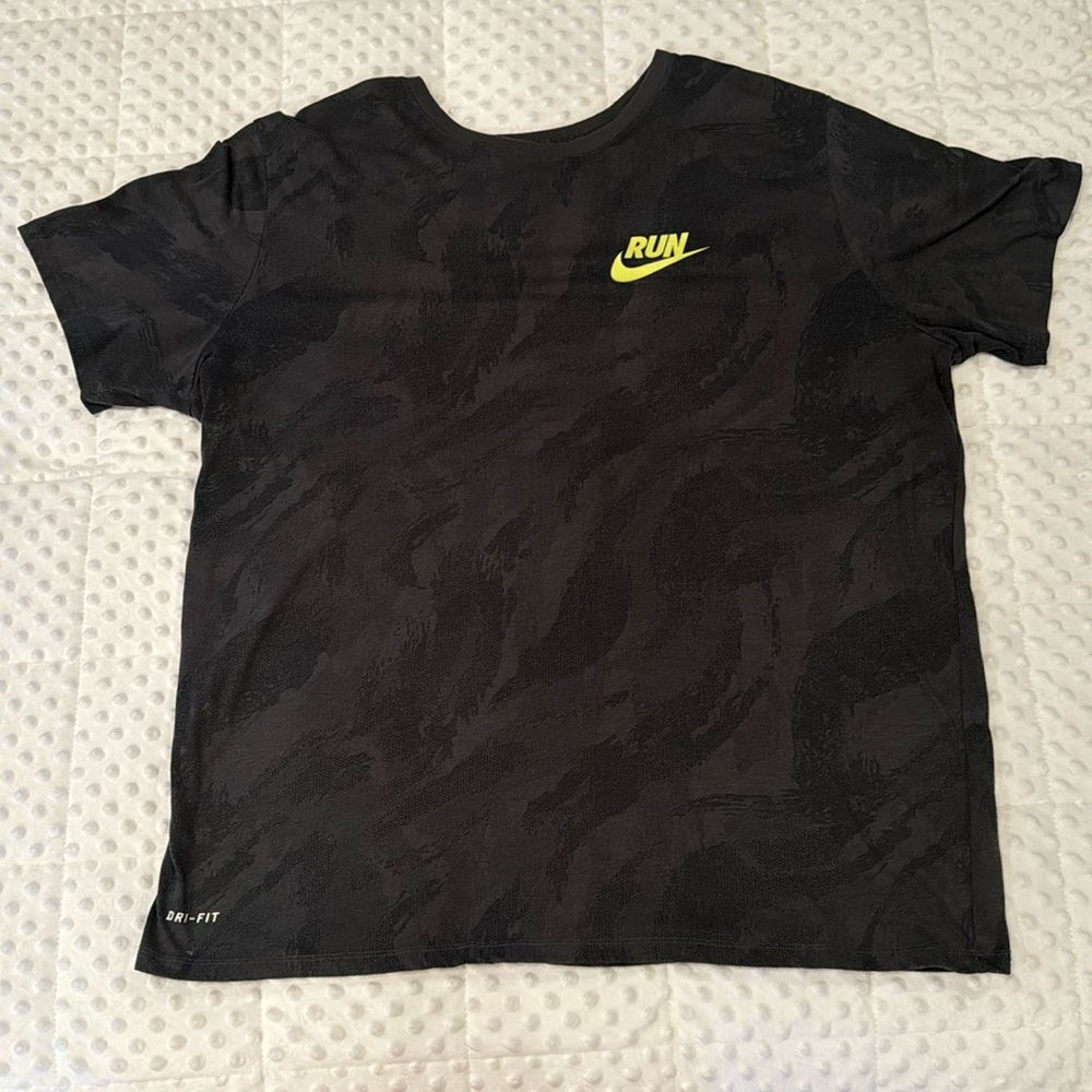 Nike DRI-fit 2XL T-Shirt